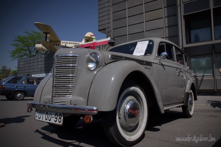 Moszkvics 401
