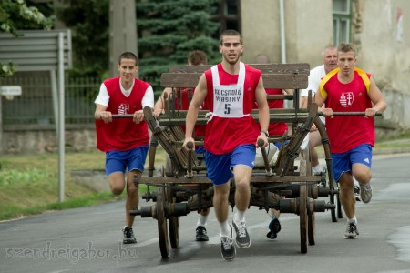 Kocsitoló verseny 2012 képek - Szendrei Gábor