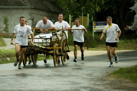 Kocsitoló verseny 2012 képek - Szendrei Gábor