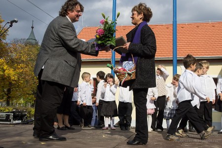 2013.10.23. Művelődési Ház avatása Kisorosziban - fotó: Szendrei Gábor 2013.10.23. Művelődési Ház avatása Kisorosziban - fotó: Szendrei Gábor
