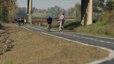 Által-ér völgyi kerékpárút Tatabánya-Tata (Vértesszőlős) fotó: Szendrei Gábor