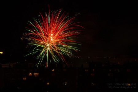 Újpalotai napok záró tűzijátéka 2014 - fotó: Szendrei Gábor Újpalotai napok záró tűzijátéka 2014 - fotó: Szendrei Gábor