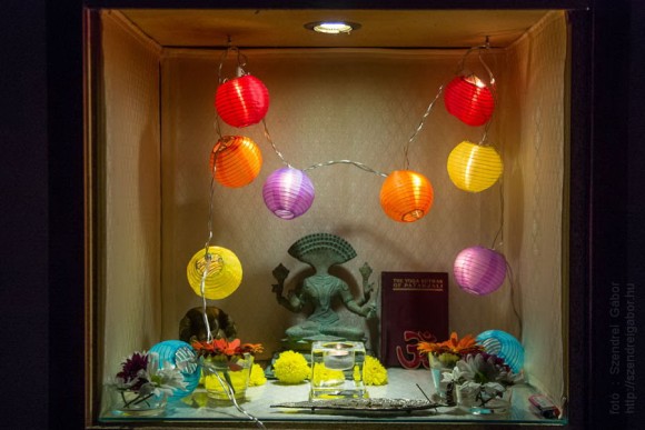 Diwali - a Fény Ünnepe a Bandha Works-ben 2015 - fotó: Szendrei Gábor Diwali - a Fény Ünnepe a Bandha Works-ben 2015 - fotó: Szendrei Gábor