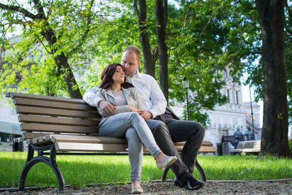 Veronika és Ádám jegyespár fotózása Budapesten - fotó: Szendrei Gábor