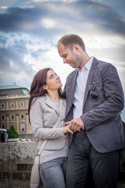 Veronika és Ádám jegyespár fotózása Budapesten - fotó: Szendrei Gábor