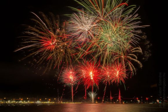 Siófoki augusztus 20-ai tűzijáték legszebb 13 fotója 2017 Balaton - fotó: Szendrei Gábor