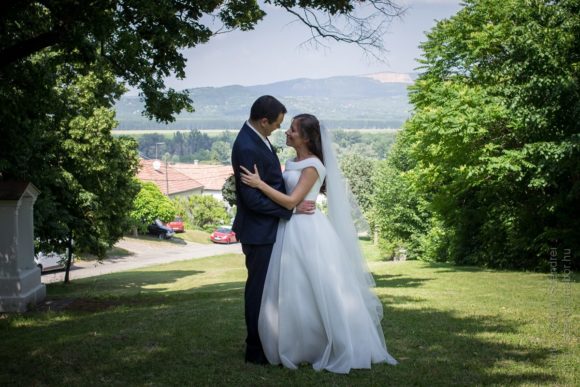 Ági és Géza esküvői képei - Dunabogdány - fotó: Szendrei Gábor Ági és Géza esküvői képei - Dunabogdány - fotó: Szendrei Gábor